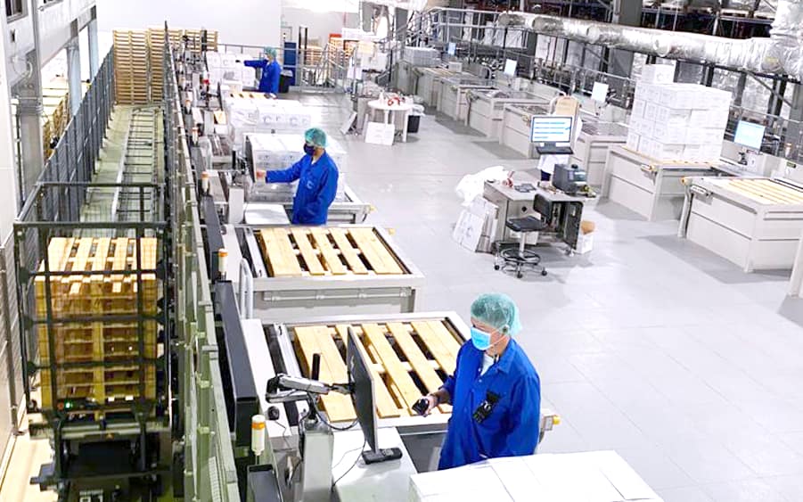 Lodige-ref-Spimaco-Goods-to-person-picking-stations_box-w5